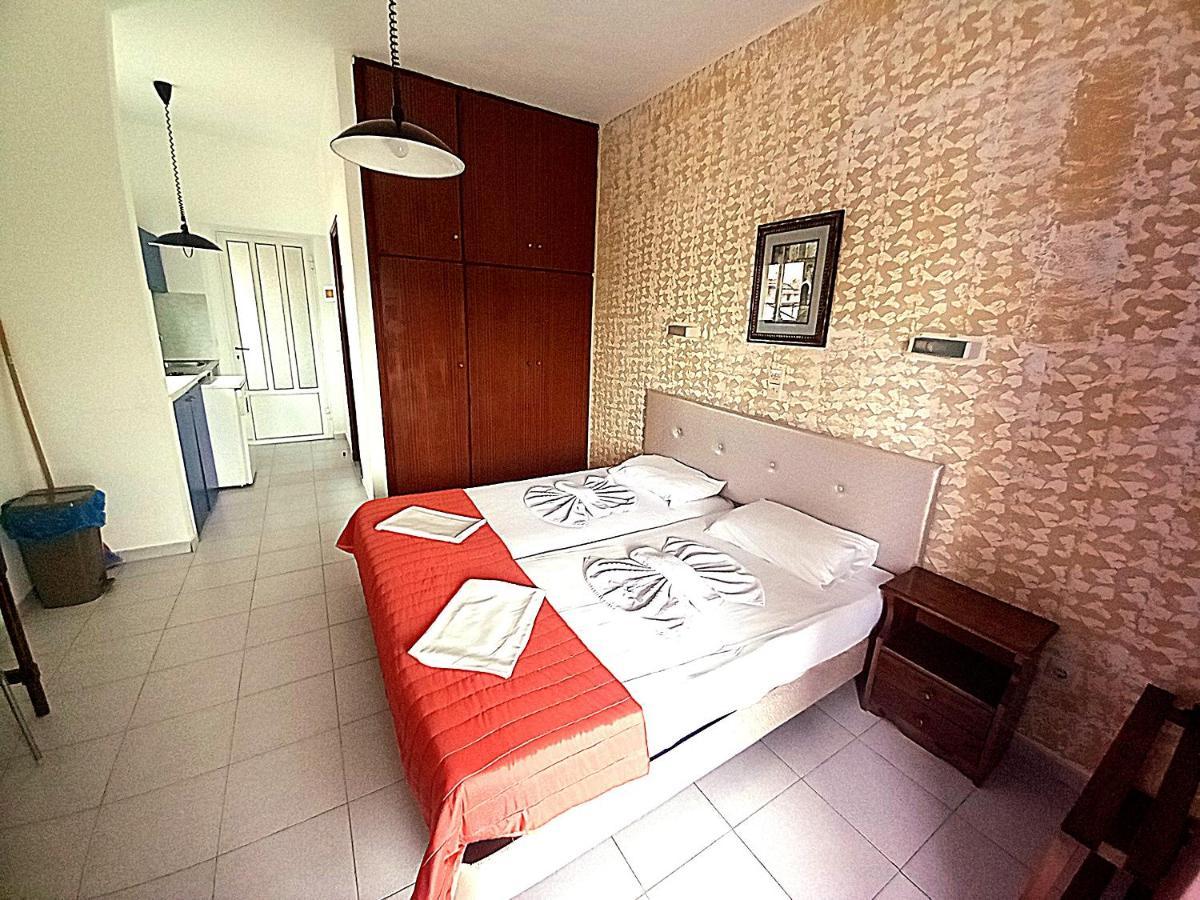 Holidays Studios & Apartments Laganás Eksteriør bilde