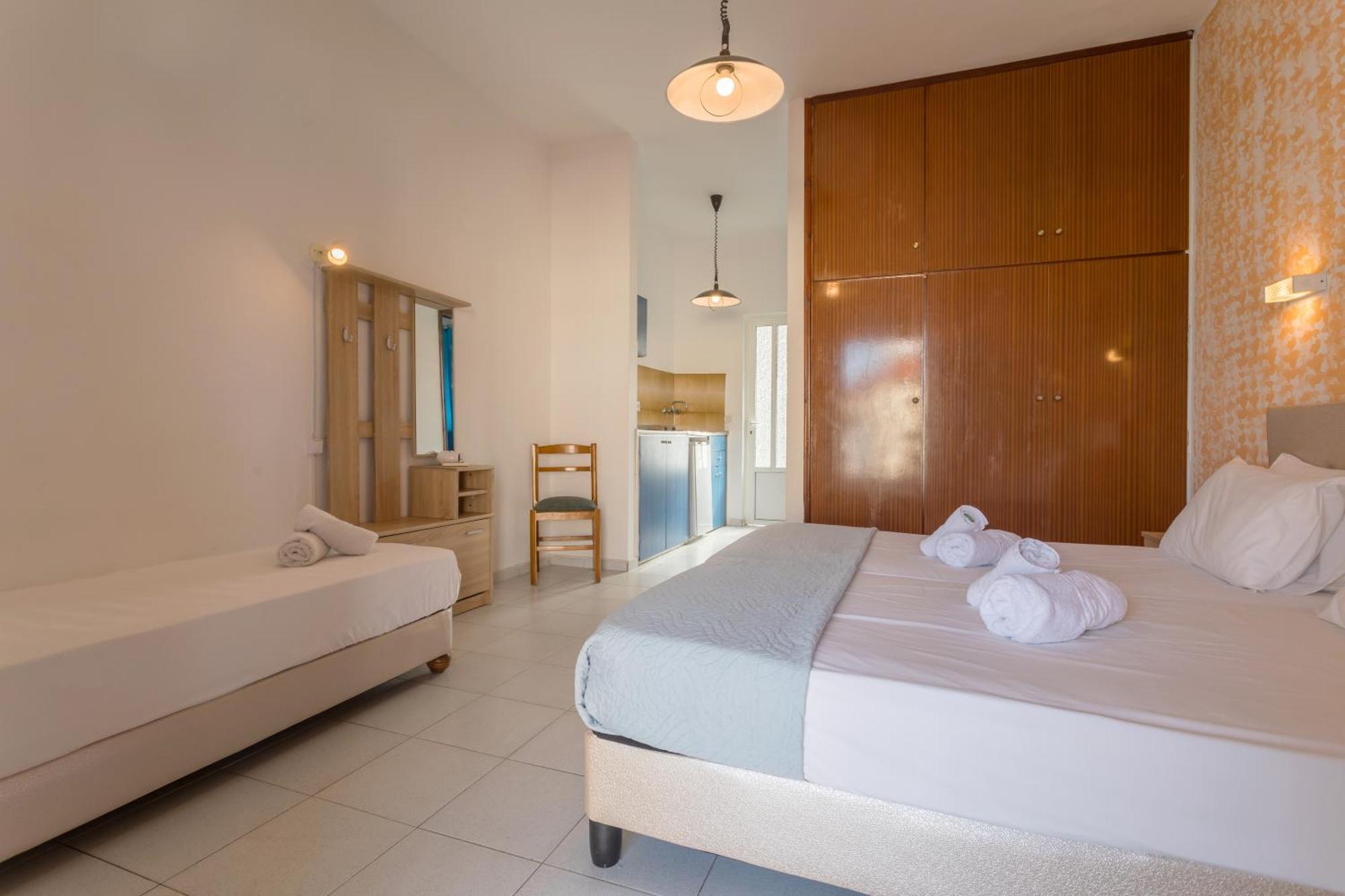 Holidays Studios & Apartments Laganás Eksteriør bilde